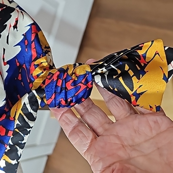 Marc New York Andrew‎ Marc raglan sleeves top size large. Beautiful colors. - Picture 3 of 13